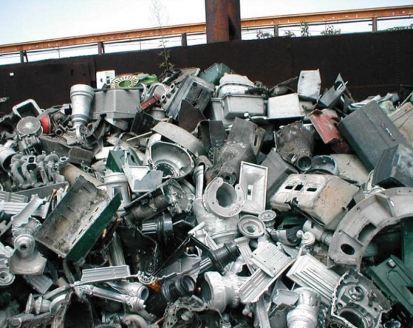 Thiếc là gì? Định nghĩa, tính chất, ứng dụng và giá trị 2025