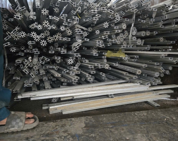 Thu Mua Nhôm Xingfa Phế Liệu Giá Cao | Thu Gom Tận Nơi Cả Nước