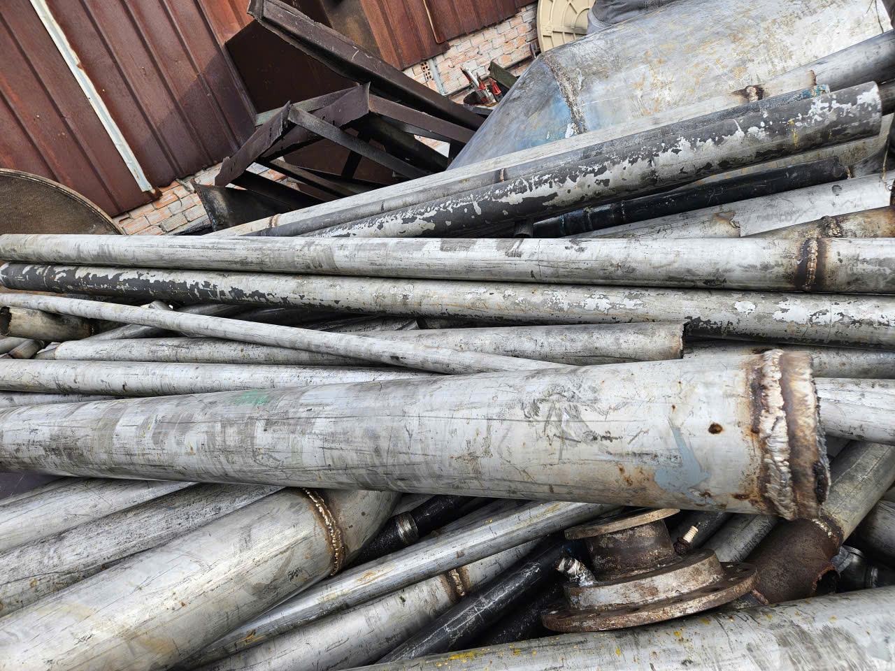 Thu Mua Inox Phế Liệu Giá Cao- Thu Mua Tận Nơi 24/7