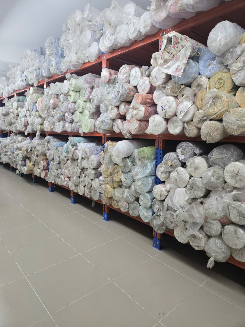 Thu Mua Vải Giá Cao Tại Hà Nội & Miền Bắc – Tận Nơi, Giá Tốt Nhất