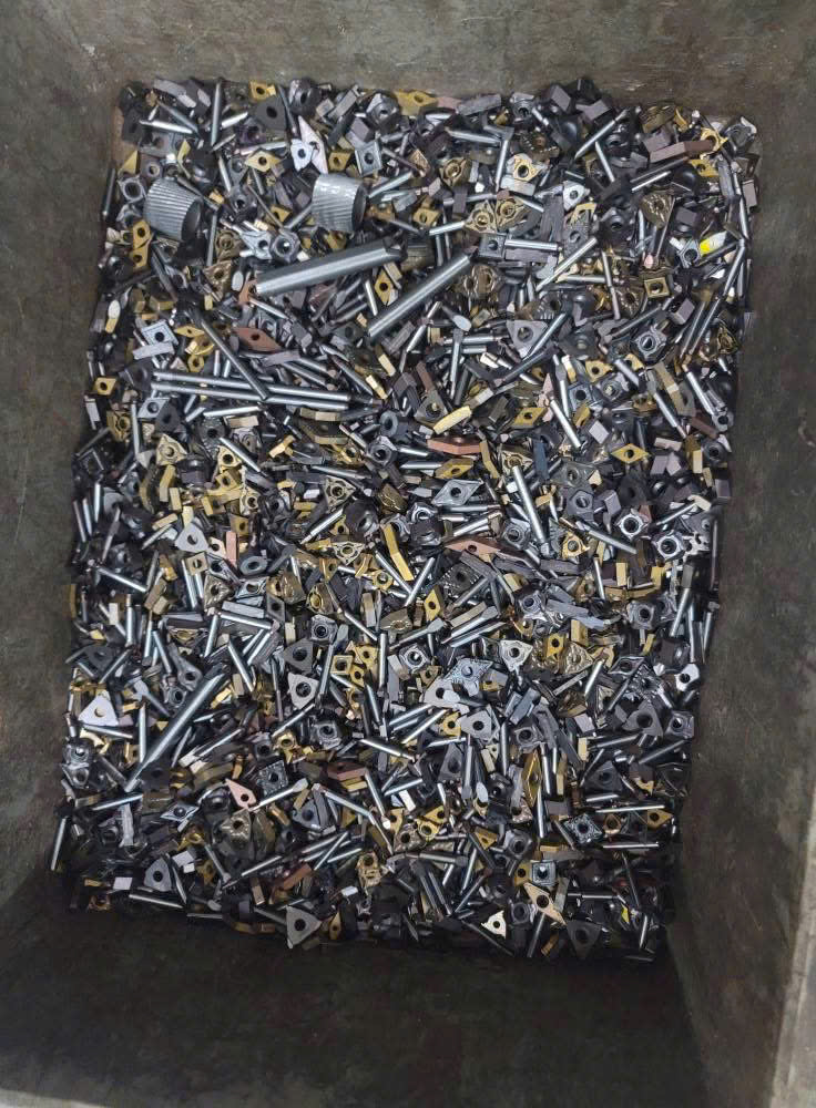 Thu mua hợp kim phế liệu giá cao